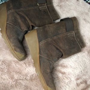 Sorel Wedge boots size 9